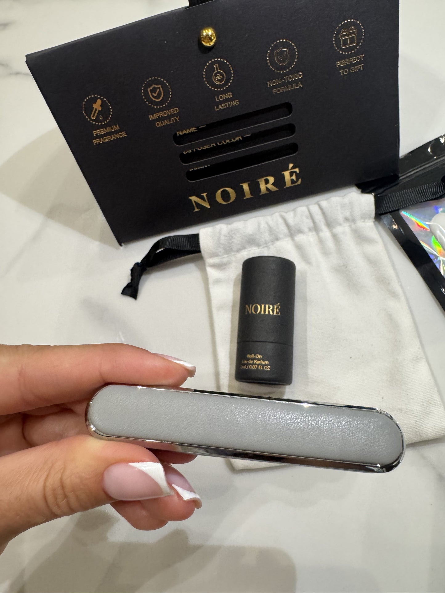 Silver – Noiré Unboxing: Geschenkbox, Roll-On und Diffuser
